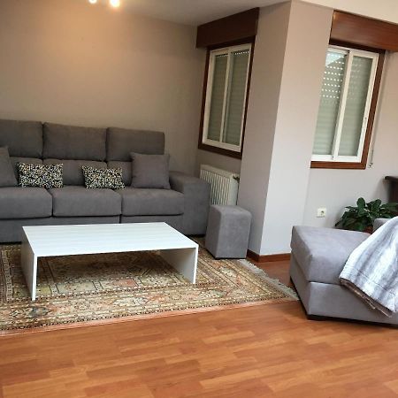 Апартаменты Duplex Rosalia De Castro. Рибадавия Экстерьер фото