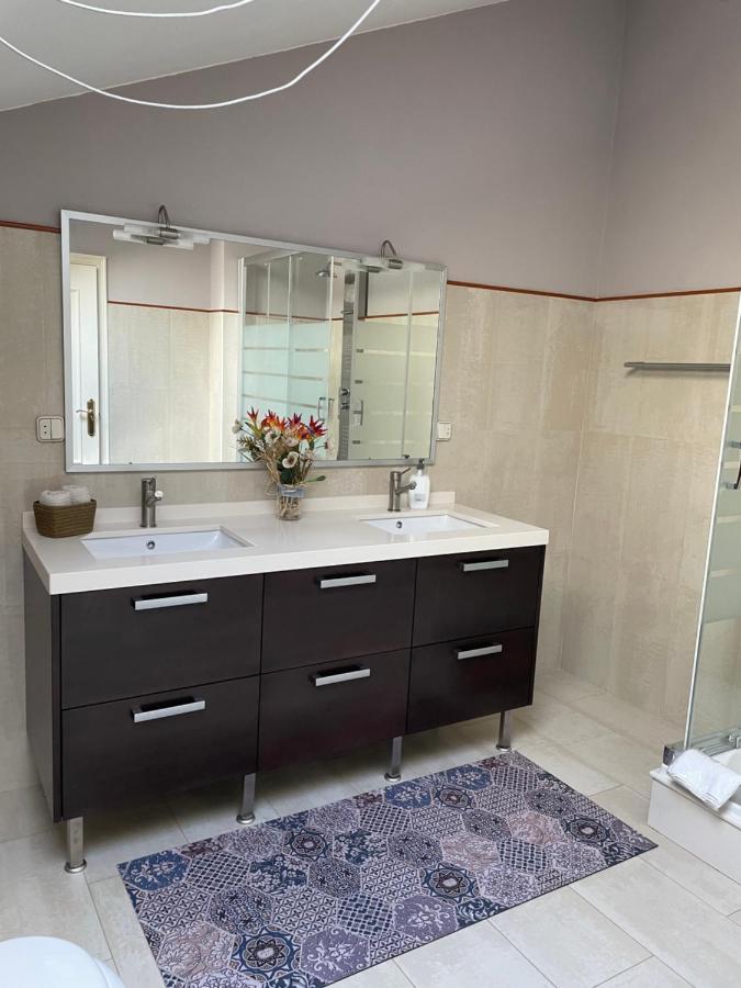Апартаменты Duplex Rosalia De Castro. Рибадавия Экстерьер фото